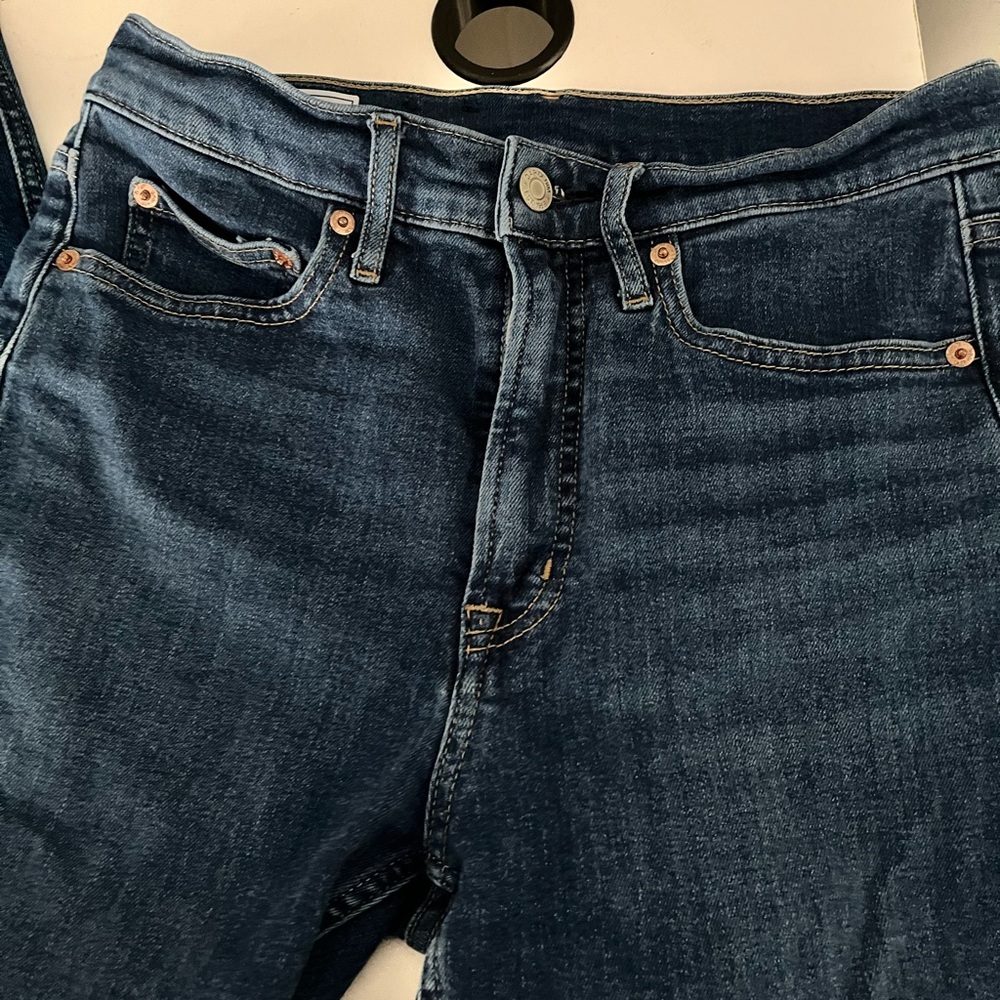 Petite jeans, crop style. Gap size 28p